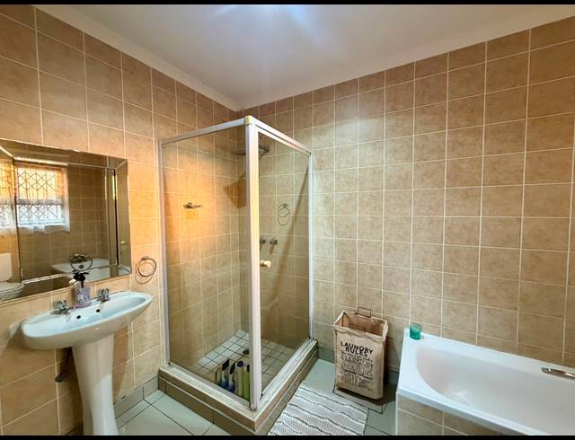 4 BEDROOM FREESTANDING FOR SALE IN BIRDSWOOD